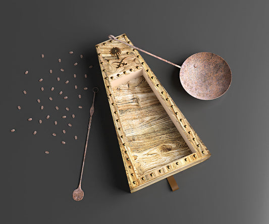 أداة تحضير القهوة السعودية التقليدية (المحمازة)